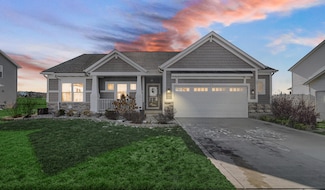 210 Grandale Dr, Valparaiso, IN 46385
