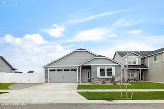 3840 N June Bug St, Post Falls, ID 83854