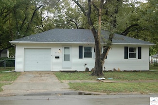 604 S Orchard St, Clinton, MO 64735
