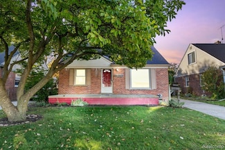 33561 Forest St, Wayne, MI 48184