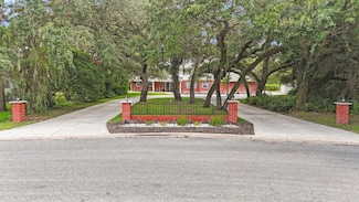 8417 Cranes Roost Dr, New Port Richey, FL 34654