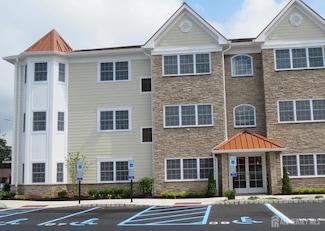 1400 Saint Georges Ave Unit 210, Woodbridge Township, NJ 07001
