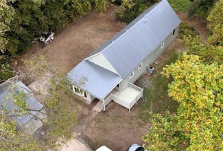 809 Seneca St, Leavenworth, KS 66048