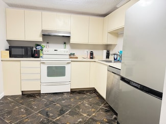 8 9th St Unit 511, Medford, MA 02155