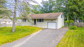 3 Karista Spring Dr, Saratoga Springs, NY 12866