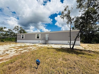 334 Oak Crest Dr, Interlachen, FL 32148