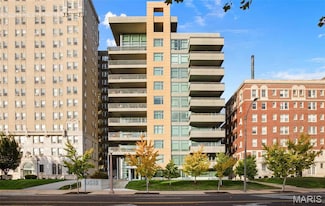4545 Lindell Blvd Unit 3, Saint Louis, MO 63108