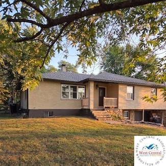 193 NW N Hwy, Clinton, MO 64735