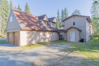 204 Antoinette Ave, Fairbanks, AK 99701