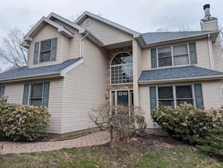 2439 Horseshoe Dr, East Stroudsburg, PA 18301