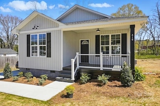 416 Clinton Ave, Lancaster, SC 29720