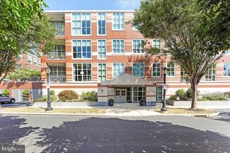 332 Lancaster Ave, Wayne, PA 19087