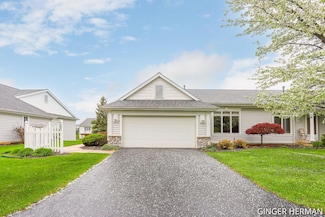 283 Shoreside Drive North SE, Grand Rapids, MI 49548