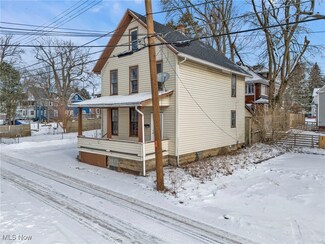 1258 Minerva Ct NW, Canton, OH 44703
