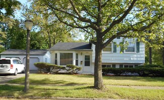 4318 Brighton Dr, Lansing, MI 48911