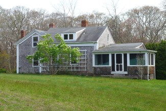 55 Fish Hook Rd, Vineyard Haven, MA 02568