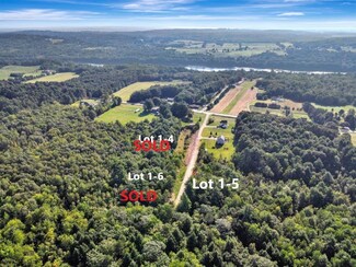 1-5 River Hill Dr, Sidney, ME 04330