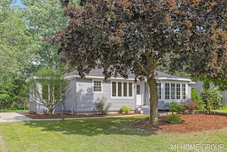 2494 Ashbourne Dr, Holland, MI 49424
