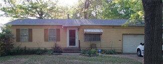 1208 N Vista Dr, Independence, MO 64056