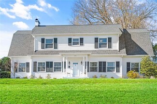 518 Parkview Dr, Burlington, NC 27215