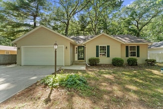 51613 Emmons Rd, South Bend, IN 46637