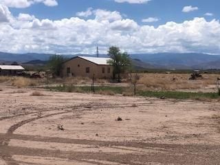63 S Bookout Rd, Tularosa, NM 88352
