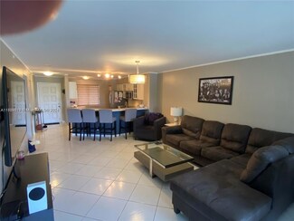 2205 S Cypress Bend Dr Unit 302, Pompano Beach, FL 33069