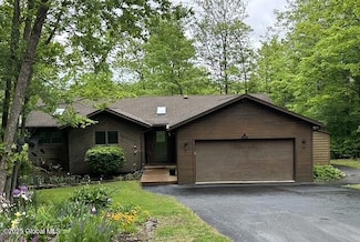 29 Ambassador Ct Unit Court, Athens, NY 12015