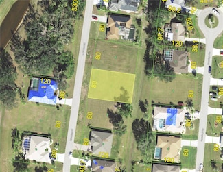 2080 Mazatlan Rd, Harbour Heights, FL 33983