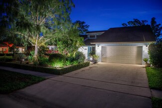 900 Cosmos Ct, Wellington, FL 33414