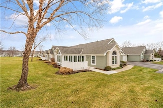 7103 Meadowsweet Ln, Shawnee, KS 66227