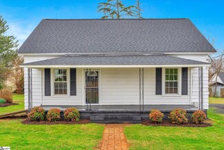 102 S 7th St, Easley, SC 29640