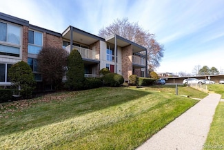 4047 W Maple Rd Unit B204, Bloomfield Hills, MI 48301