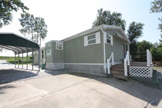 468 Maquam Shore Rd, Swanton, VT 05488