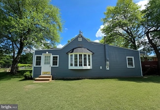 7002 Taylor Manor Ave, Temple Hills, MD 20748