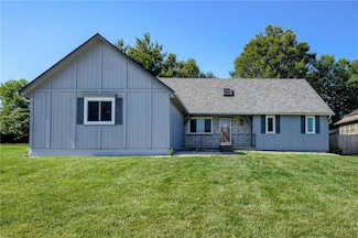 411 SW Windmill Ln, Lees Summit, MO 64082
