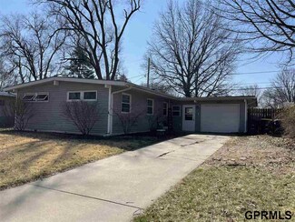 5101 Benton St, Lincoln, NE 68504