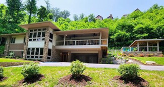 320 Greystone Heights Rd, Gatlinburg, TN 37738