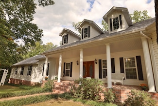 607 Sumac Ln, Marshfield, MO 65706