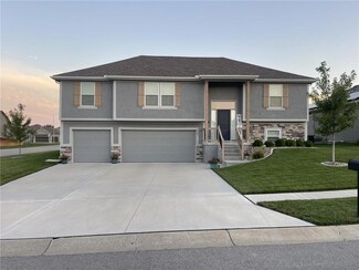 2313 NW Megan Dr, Grain Valley, MO 64029