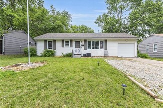 9206 Vaughn Ave, Raytown, MO 64133
