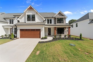 305 Breakwater Ln, Seneca, SC 29678