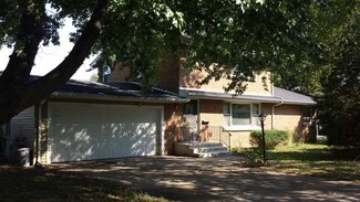 1027 Grand Ave, Aurora, IL 60506