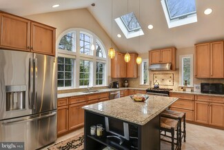 9313 Adelaide Dr, Bethesda, MD 20817