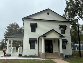 113 S Rusk St Unit A, Wharton, TX 77488