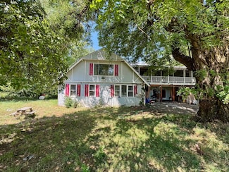 1 Indian Creek Rd, Happy Camp, CA 96039