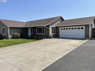 1055 Cedar Loop, Lakeside, OR 97449