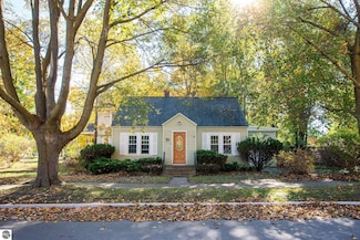 1101 Jefferson Ave, Traverse City, MI 49684