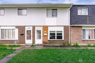 1972 Larkswood Dr, Dayton, OH 45417