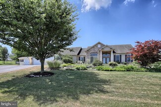 220 Lyndel Dr, Palmyra, PA 17078